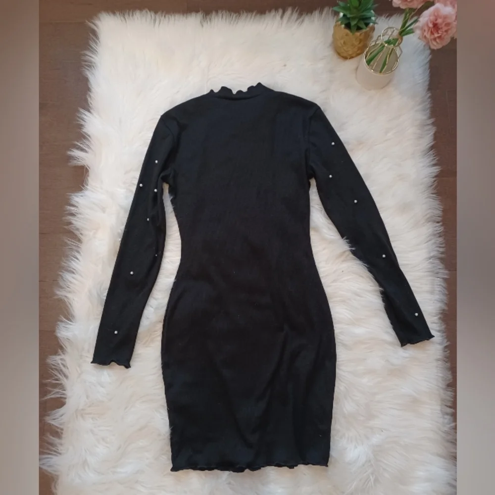 Sweater Dress - Picture 5 of 7